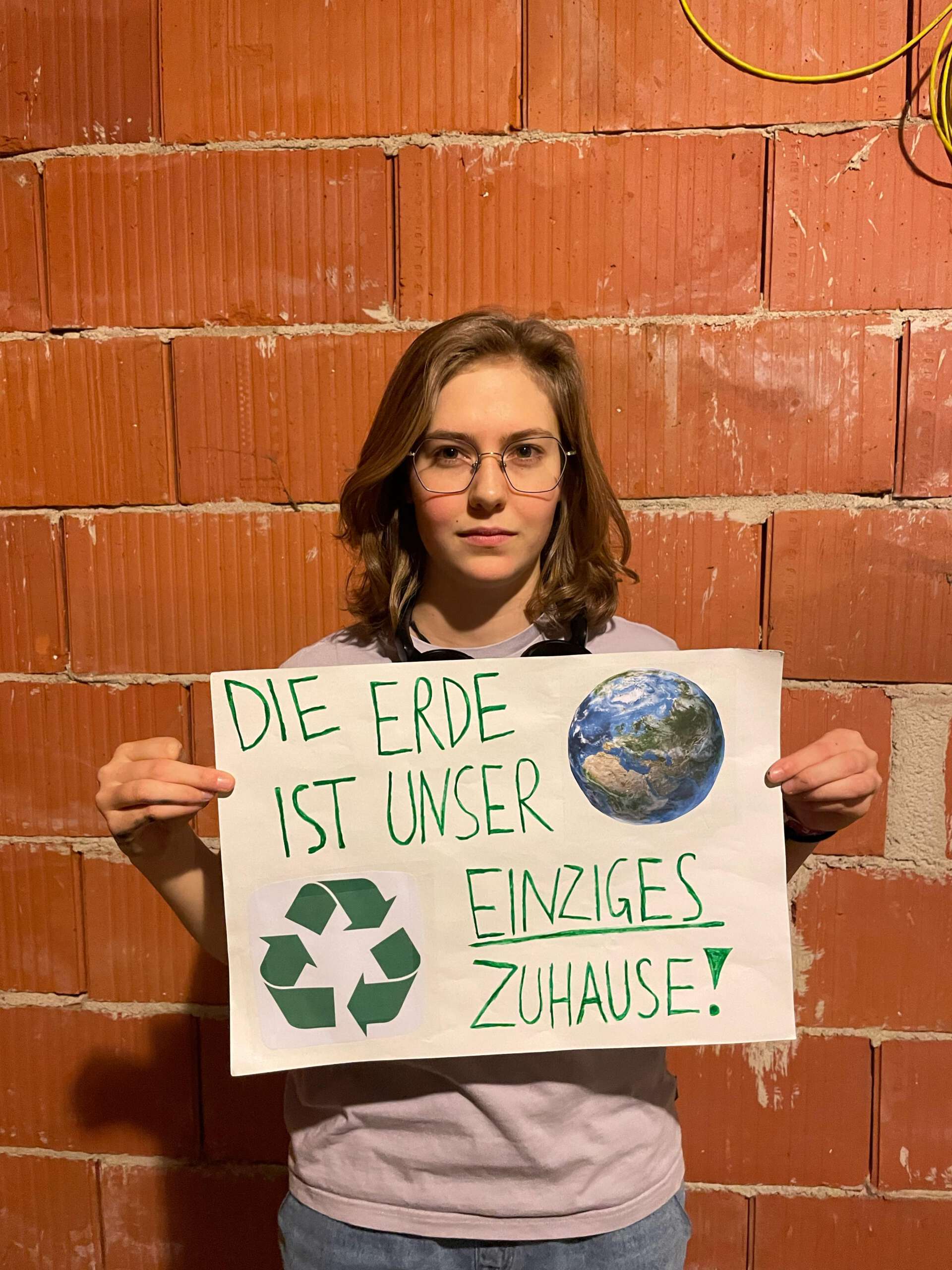 Jugendstück 2024: „Change the World – Versuch #1“